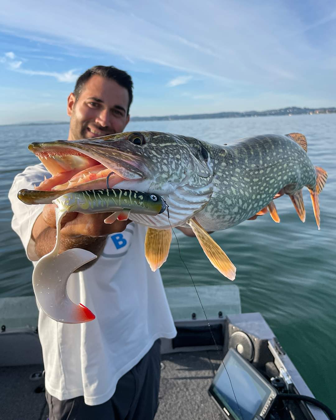 LMAB Drunk Twister 16cm Esox Emil 2ks