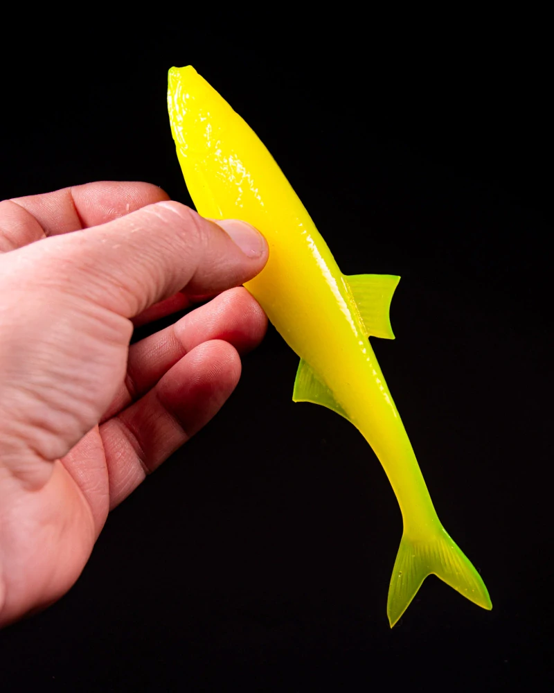 Angry Lures Bleak F-Tail 17cm YUV