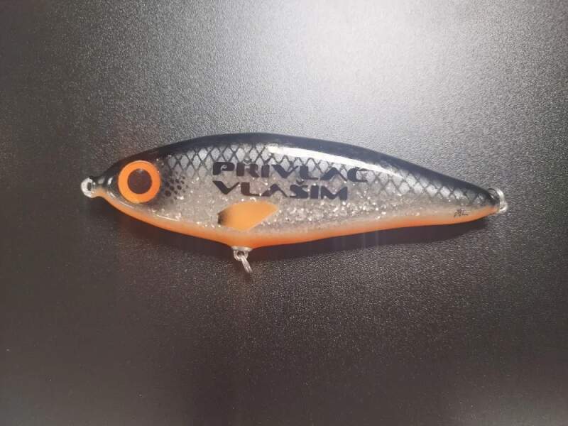 Přívlač Vlašim The Loner 18cm Roach